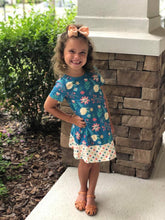 Load image into Gallery viewer, Polka Dot Floral